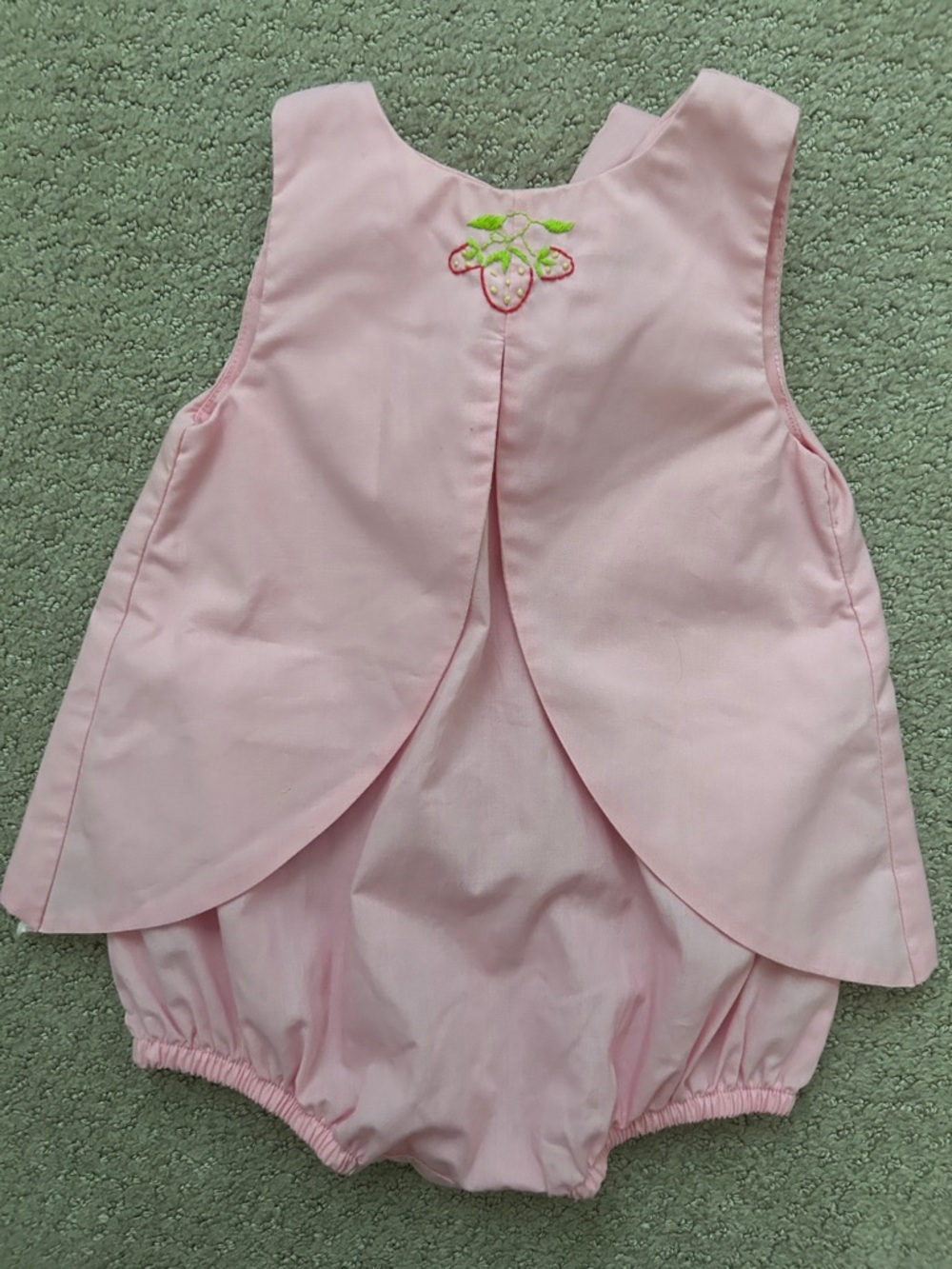 EUC Proper Peony pink strawberry bubble